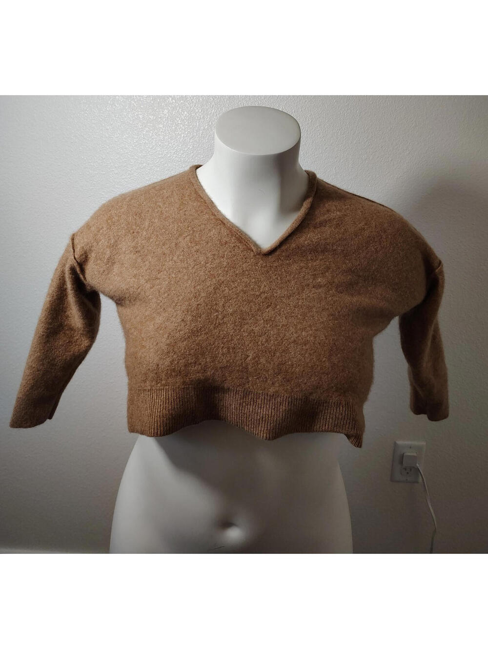 Pilcro Cashmere Tan Light brown Crop Top Sweater 3/4 sleve Womens Sz M